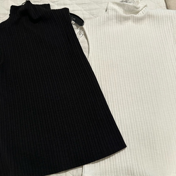 Vince Camuto Tops - Black and White Ribbed Sleeveless Tops